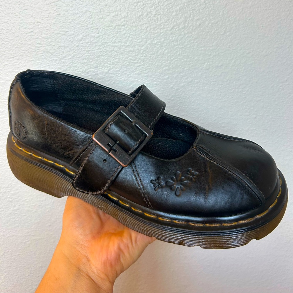 RARE Vtg Dr. Martens Women's 8
Black Leather Daisy Flower Shoes
Chunky Mary Jane - Picture 1 of 17